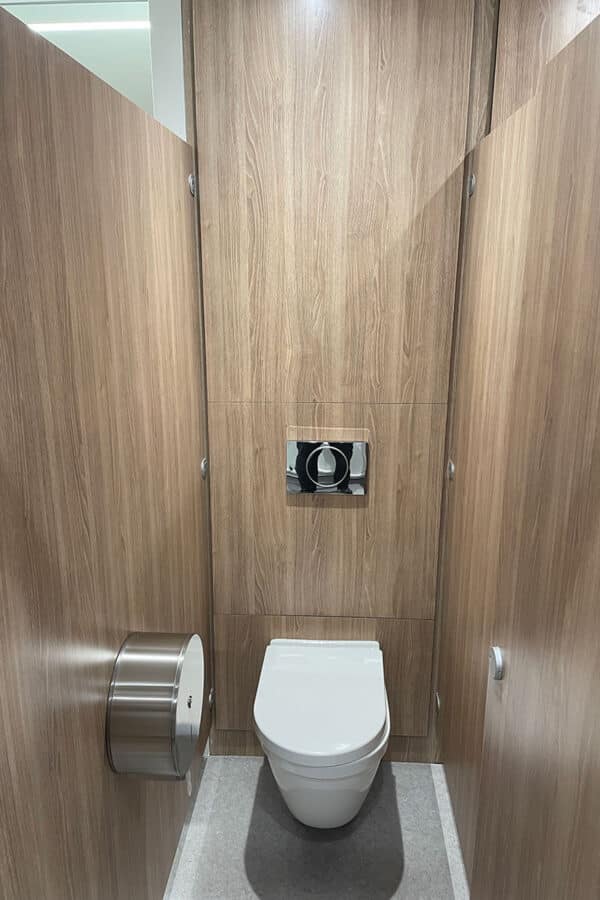 toilet-cubicles-ips